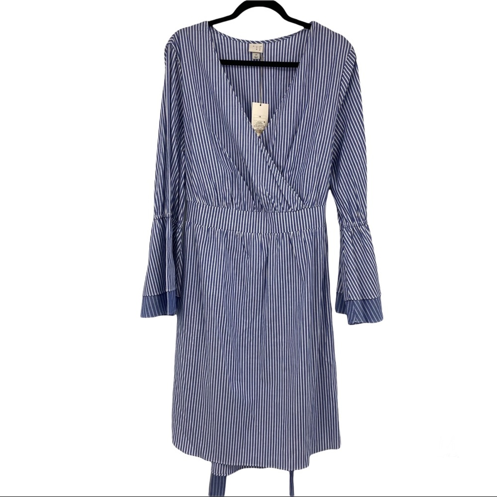 A New Day Pin Stripe Belted Waist Flare Sleeve Wrap Top Dress 1X NEW - Picture 1 of 10